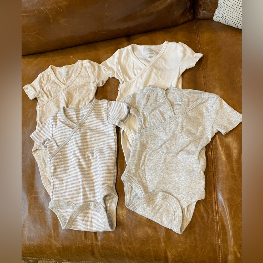 Baby bodysuits bundle neutral colors 3-6 months